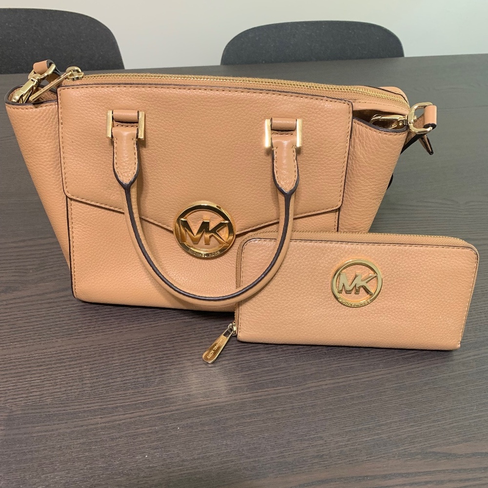 Michael Kors purse & wallet